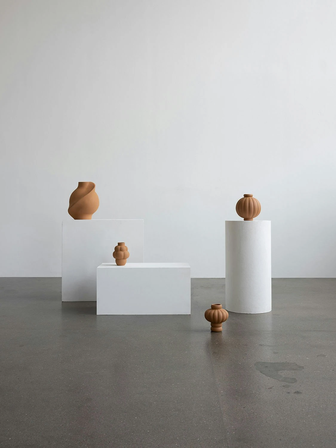 Pirout 01 Vase 25 Cm, Sanded Ocker - Image 3